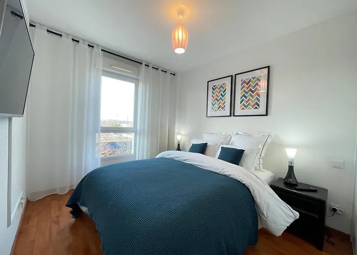 Appartement Calme Avec Balcon, A 4Km Du Centre, Parking, Wi-Fi, Netflix Gratuit