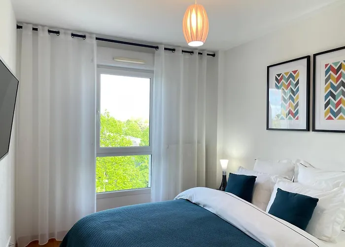 Appartement Calme Avec Balcon, A 4Km Du Centre, Parking, Wi-Fi, Netflix Gratuit